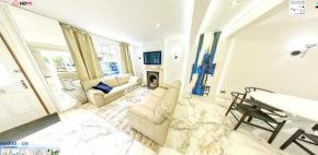 Charming 2-Bed House in London
